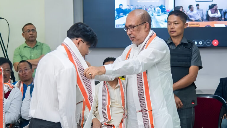 Manipur CM Engages with Youth Trainees in Hospitality and Perfumery at Delhi Event