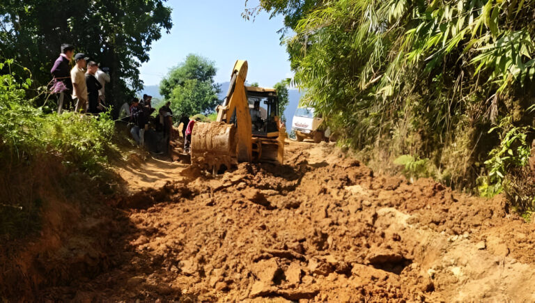 Rongmei CSOs Lead Community Road Repair Initiative in Manipur