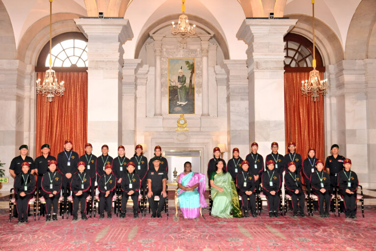 Manipur Students Meet President Droupadi Murmu at Rashtrapati Bhavan: An Inspiring Encounter