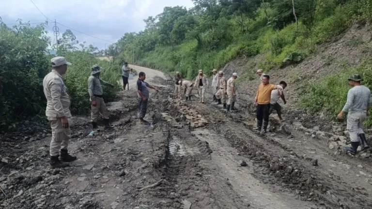 Manipur Police Undertake Civic Action To Repair Chakabama-Senapati Bypass Road