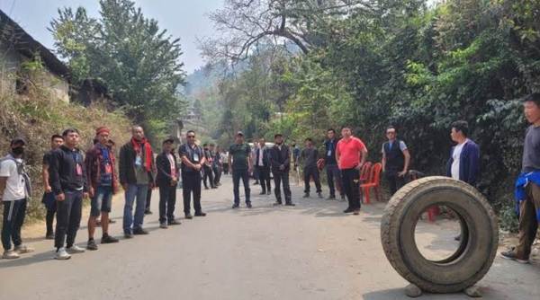 Indefinite Bandh by Naga Groups Disrupts Traffic on Manipur–Nagaland Border