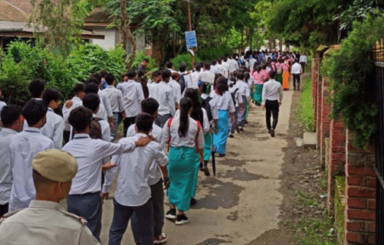 MANIPUR: STUDENTS AND VILLAGERS UNITE IN KAKCHING TO PROTEST CRUMBLING ROAD, SET AUGUST 13 DEADLINE FOR REPAIR